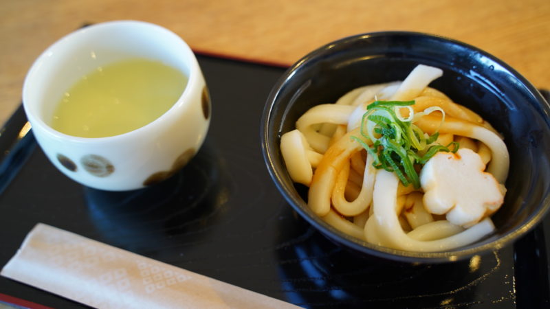 特養あらしま苑で伊勢うどんが振舞われました